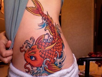 tatuagem-de-carpa-feminina-2