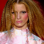 Penteado Frisado Feminino, Fotos e Como Fazer